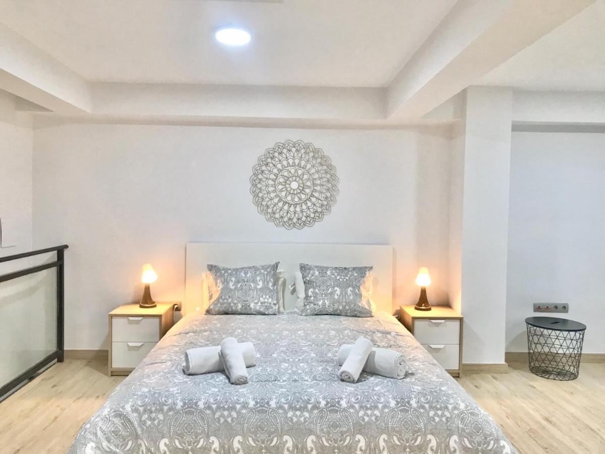 Modern & Spacious Apartment In Plaza De La Merced Malaga Exterior photo